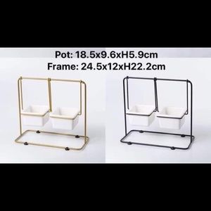 Succulent ceramic pot with metal frame